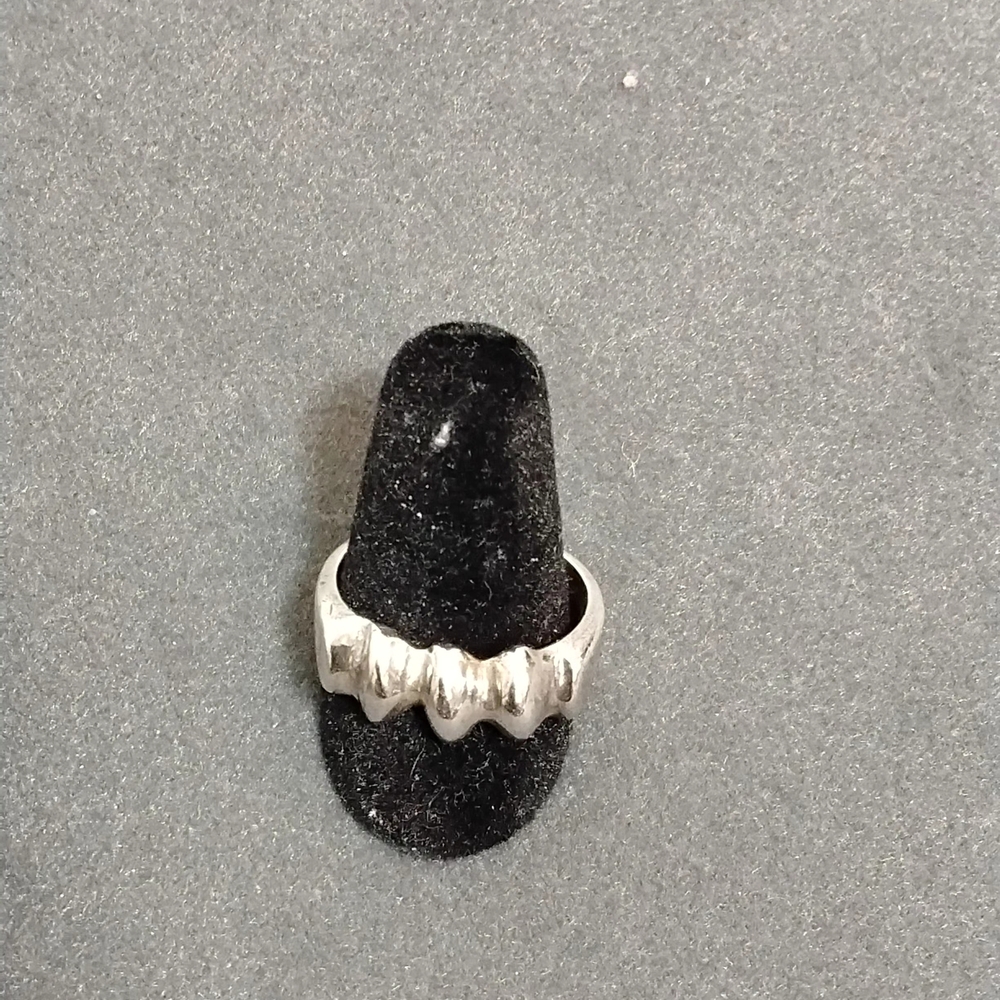 Elegant Silver Women's Ring